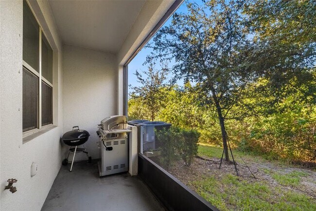 Photo - 621 Royal Empress Dr