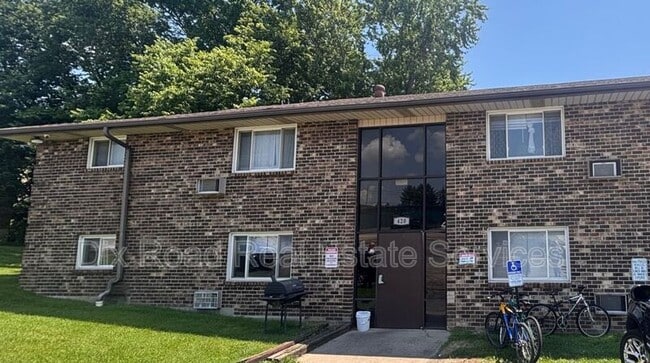 Building Photo - 420 Bellbrook Ave Rental