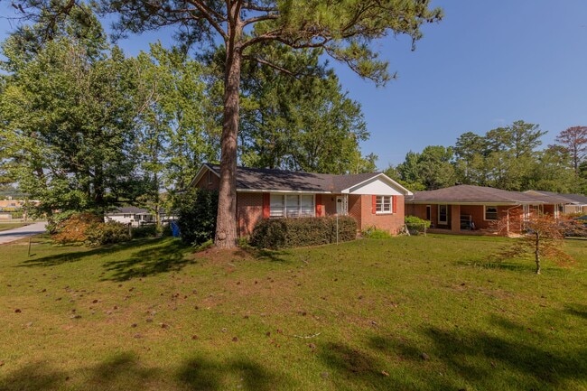 Building Photo - 4 bedroom near St. Anne Catholic Church Rental