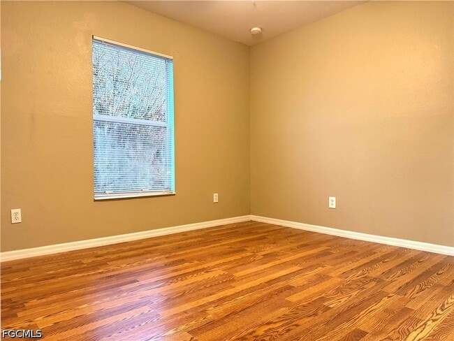 Building Photo - 117 Shadow Lakes Dr