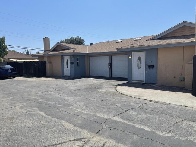 Photo - 4438 E Dakota Ave