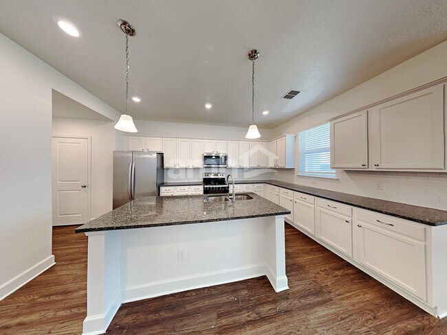 Photo - 236 Crestrun Loop