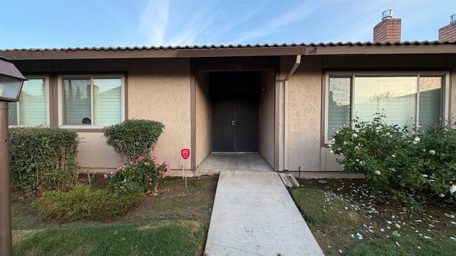 Building Photo - 1780 W Santa Ana Ave Unit 101