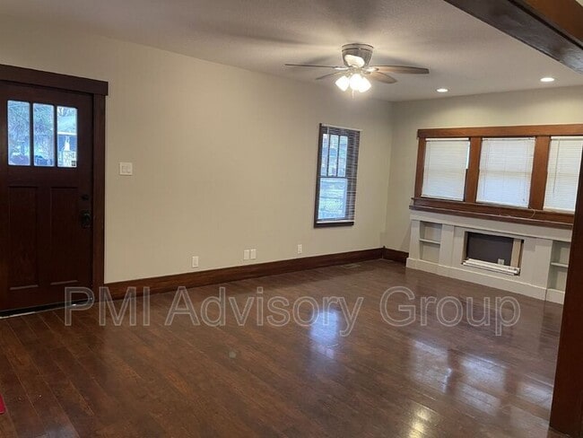 Photo - 2201 SW Huntoon St