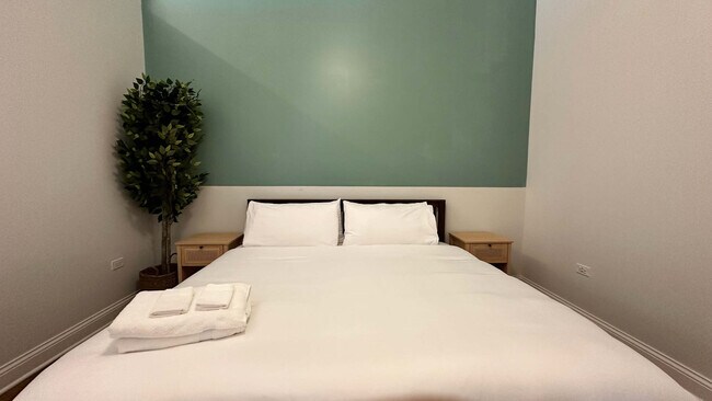 Photo - 33 S Ashland Ave Unit ID1031375P