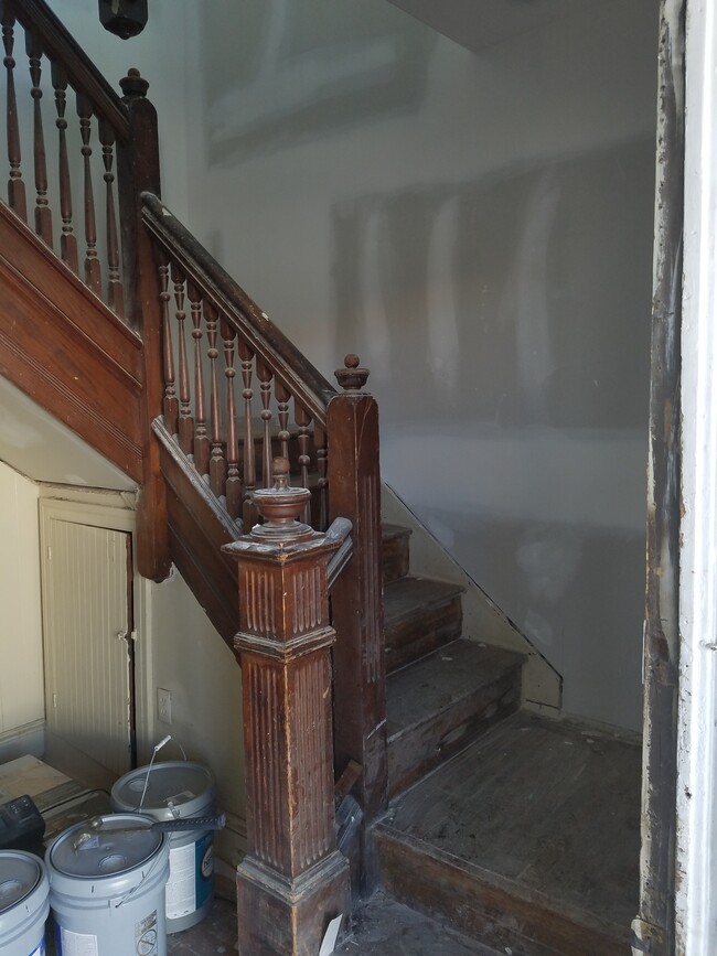 Building Photo - 1116 S Main St Unit APT 2