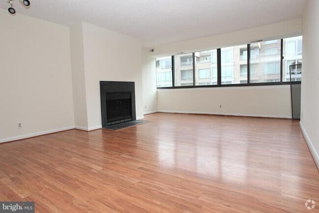 Building Photo - 1140 23rd St NW Unit 904 Rental