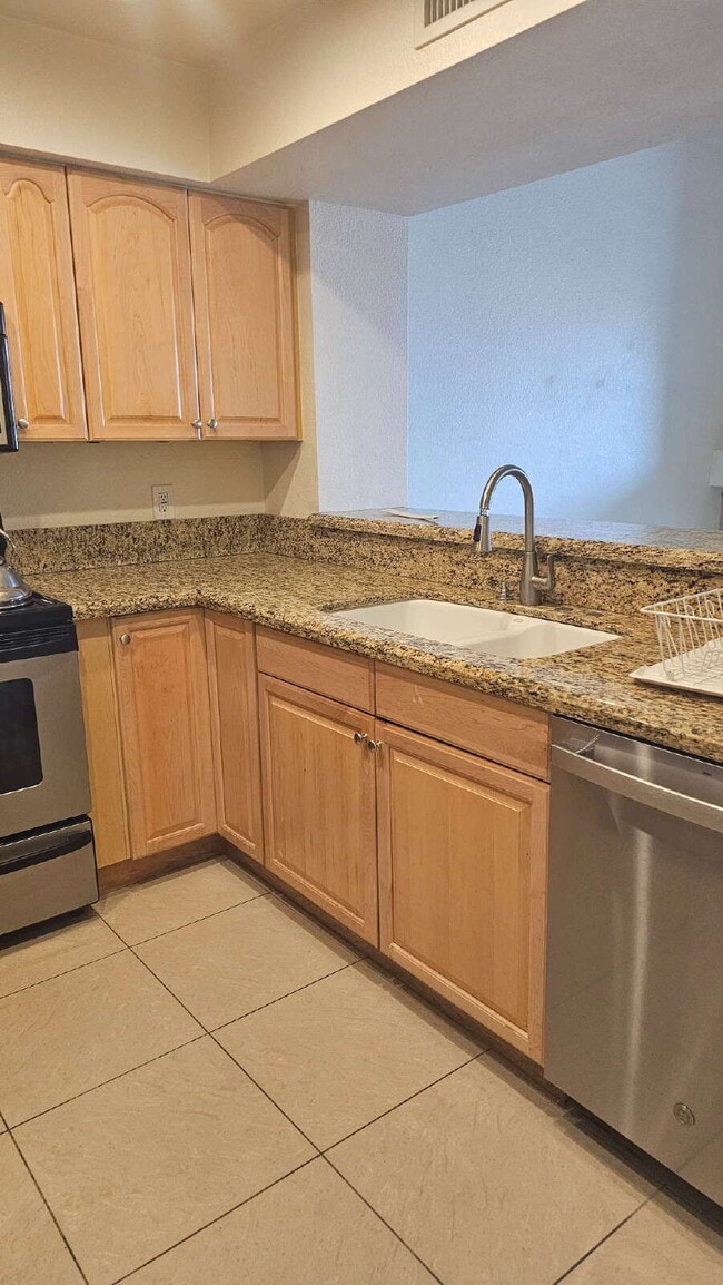 Photo - "Experience Tranquil Living: Beautiful 2-Bed, 2-Bath Condo with amazing amenities in Scottsdale!" Unit 2324