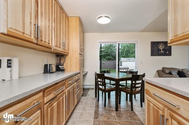 Photo - Furnished 3bed/1.5 bath near shopping and more!