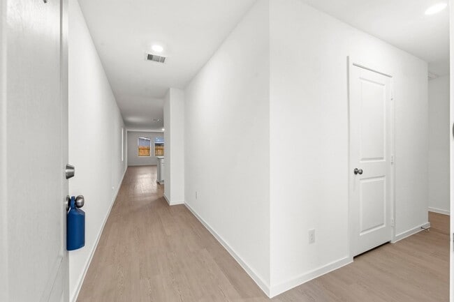 Photo - 18716 Loom dr