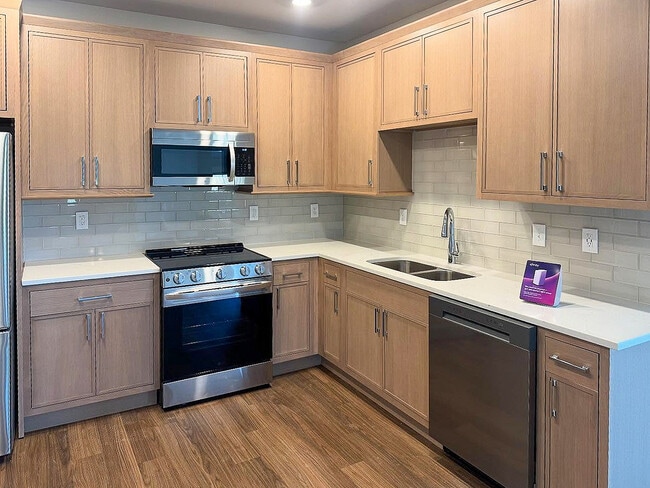 Photo - Woods of West Carmel