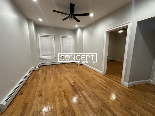 Building Photo - 94 Winthrop St Unit 2