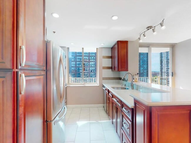 Building Photo - 1 2nd St Unit 1702