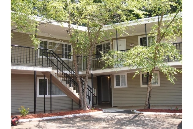 Photo - Hampshire Court Apartments
