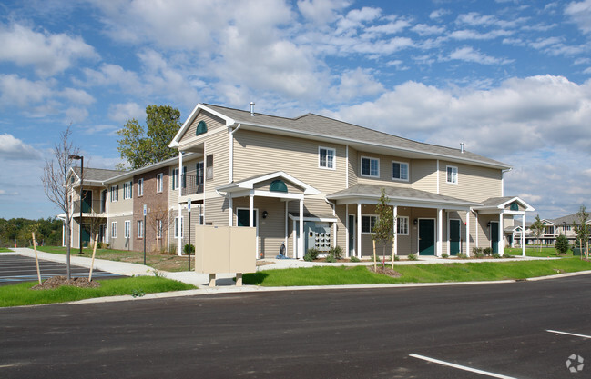 Building Photo - Hawk's Ridge Senior/Family Apartments