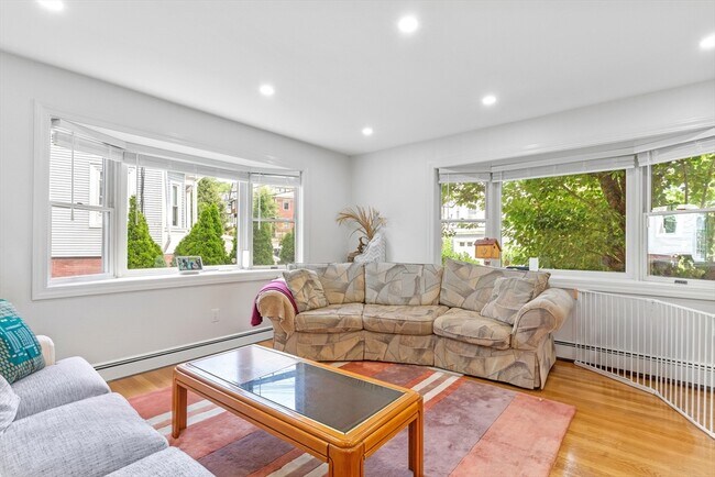 Photo - 14 Belmont St Unit A