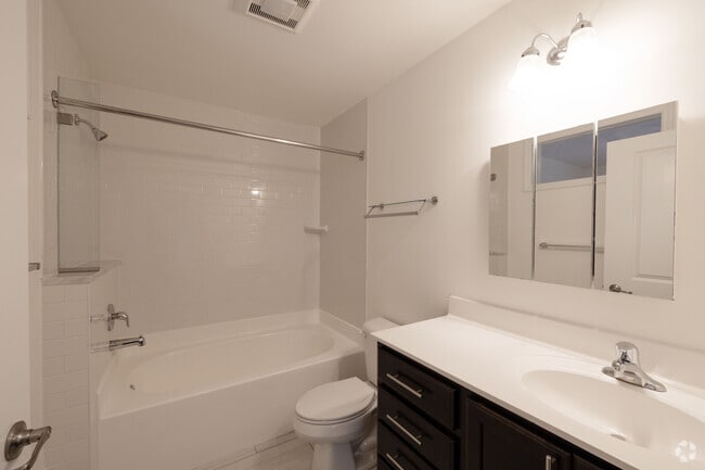 2BR with Den, 1BA - 1,100SF - Bathroom