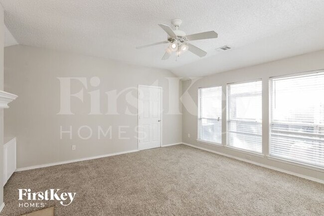 Photo - 2500 Crystal Falls Dr