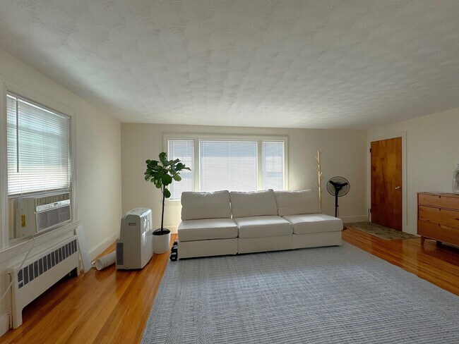 Photo - 15 Grove St Unit 2
