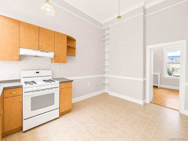 Photo - 7-87 Woodward Ave Unit 1L
