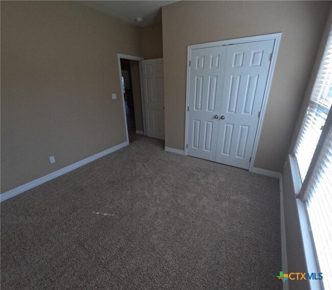 Building Photo - 2902 Lenora Dr Rental