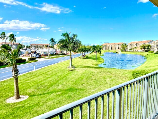 Photo - 901 Seafarer Cir Unit 202