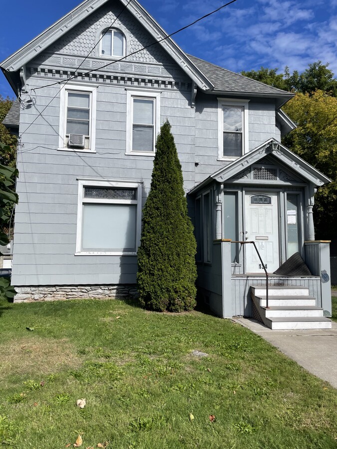 Photo - 134 Main St