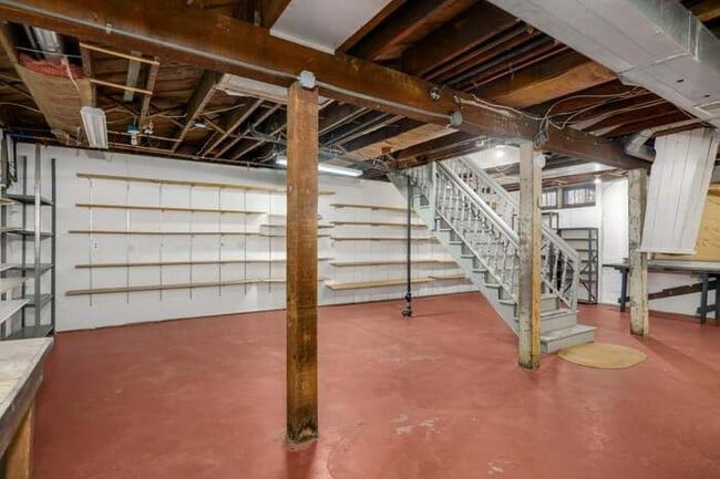 Photo - 185 Exeter Pl