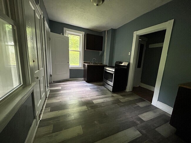 Photo - 3065 Moosewood Ave