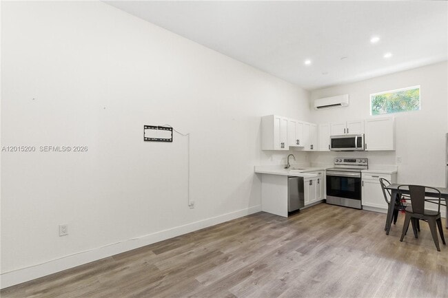 Photo - 830 SE 14th St Unidad 2