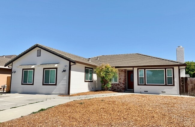 Building Photo - 900 Apricot Ln Unit 101
