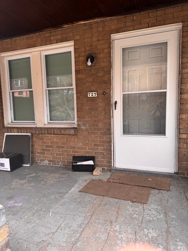 Building Photo - 727 Maytide St