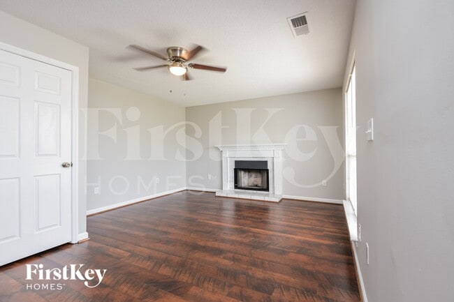 Photo - 1186 King Arthur Ct