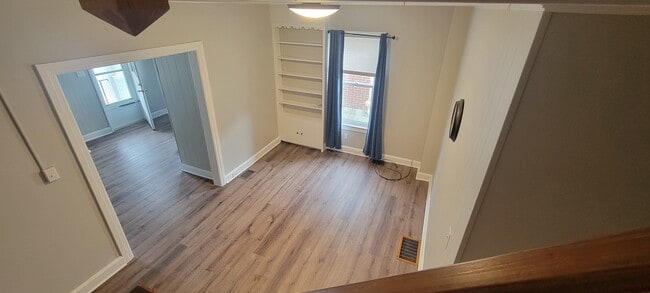 Photo - 11013B Coffman Ave