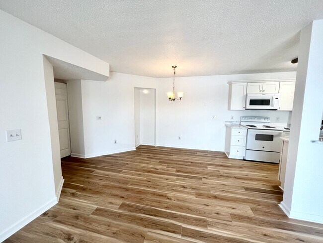 8791 Chandler Dr Unit H