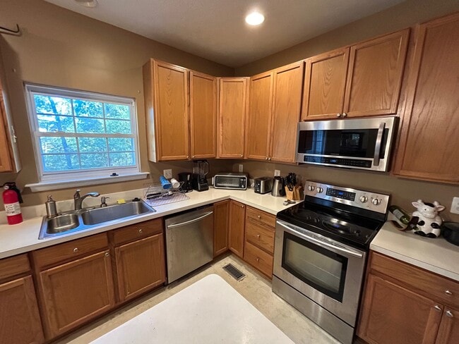 Photo - 607 Liberty Blvd