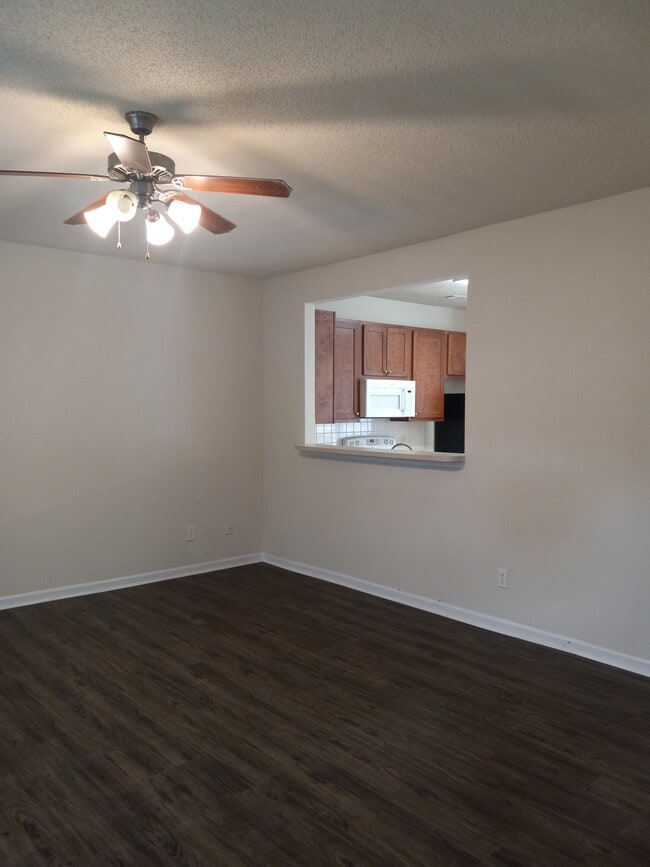 Photo - 8651 Thomas Rd