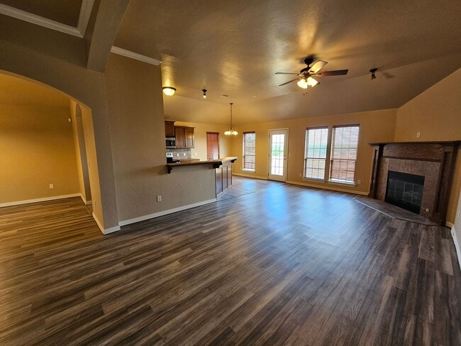 Photo - (3) Bed/(2) Bath in Tecumseh Ridge Avail Now!