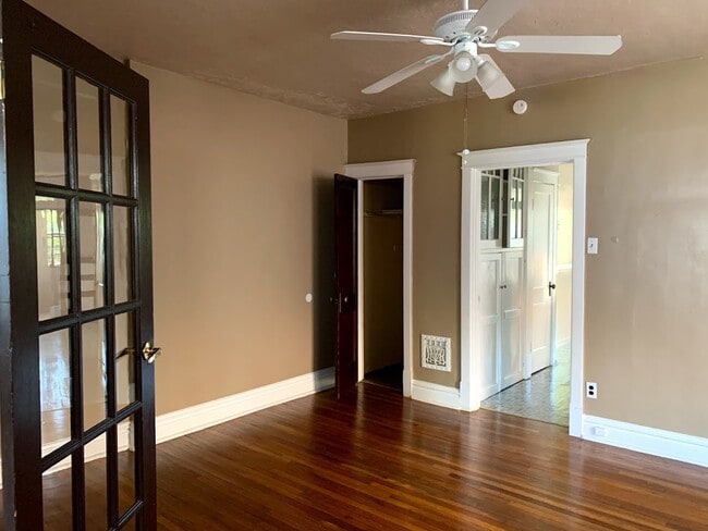 Photo - 3647 Keokuk St Unidad 2e