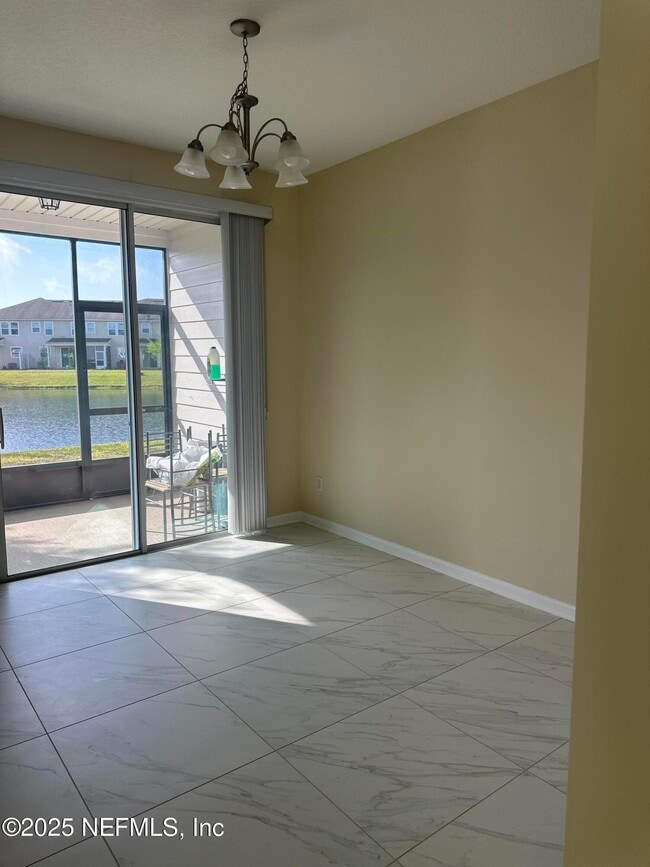 Photo - 549 Richmond Dr