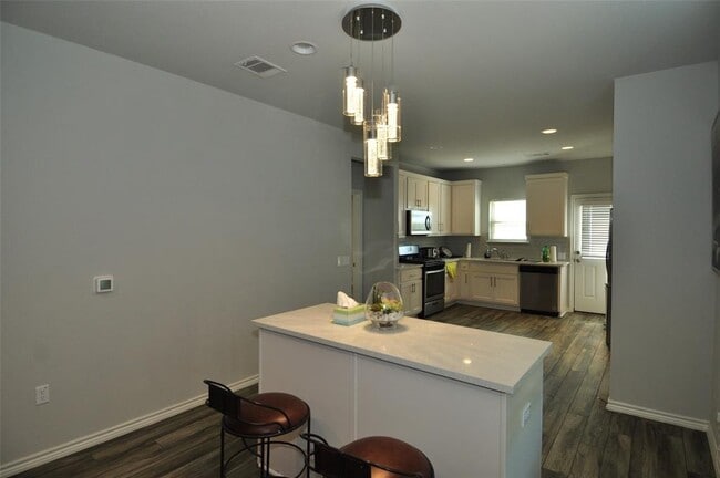Photo - 13408 Latrobe Dr