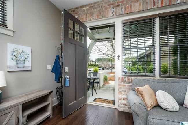 612 Barristers Ct