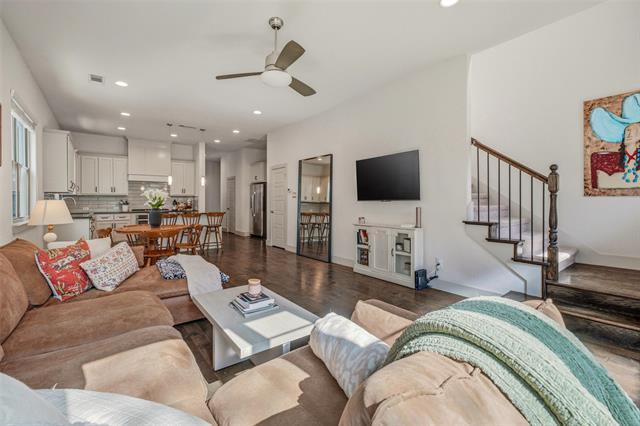 Photo - 210 Wimberly St