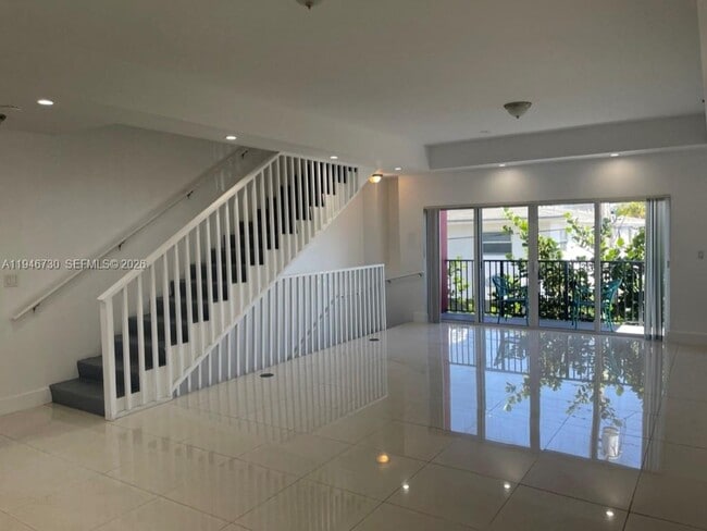 Photo - 1813 Madison St