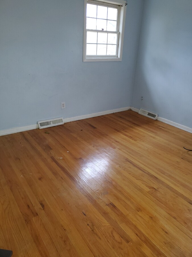 Photo - 15753 Broadway Ave Apartments Unit 1
