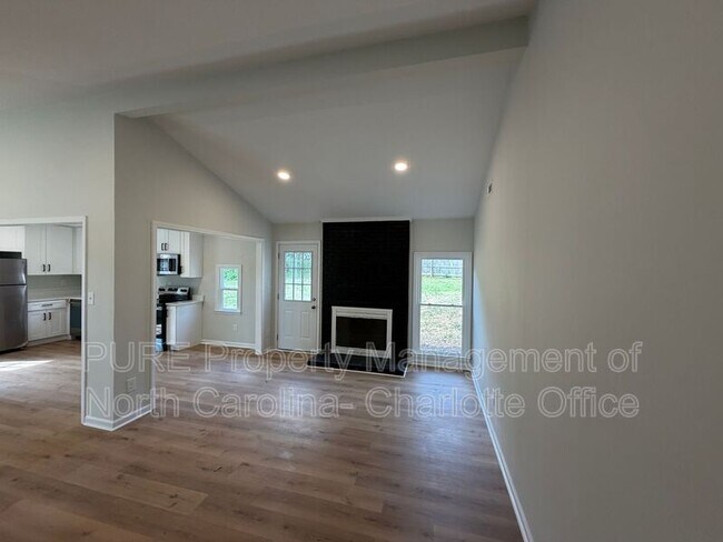 Photo - 1712 Blandford Dr