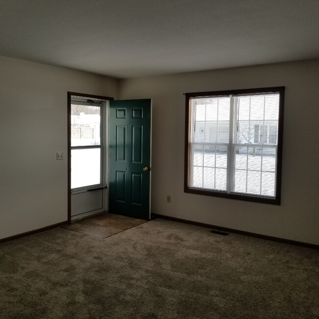 Photo - 1112 Oakview Dr Apartment