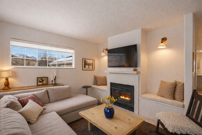 Photo - 4887 E Willowbrooke Cir