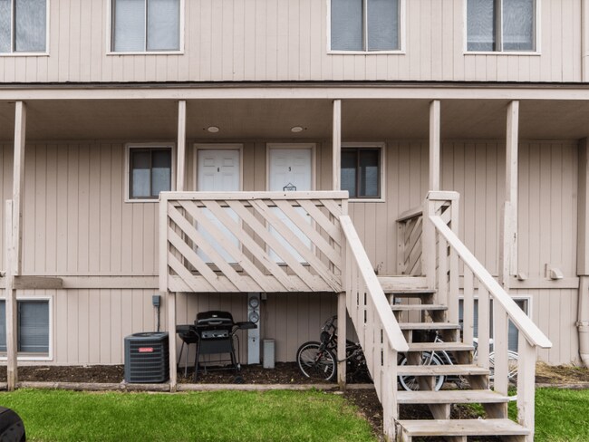 Photo - 822 Edgebrook Dr Townhome