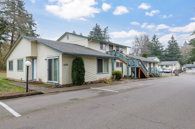 Quail Ct Exteriors (8) - Quail Court Apartments